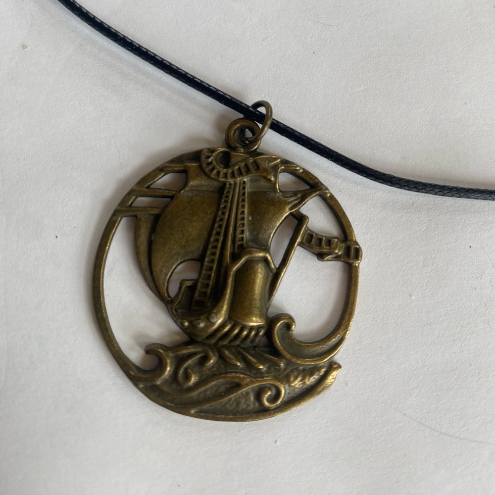 Antique bronze colored metal Nautical Pendant Necklace 10"